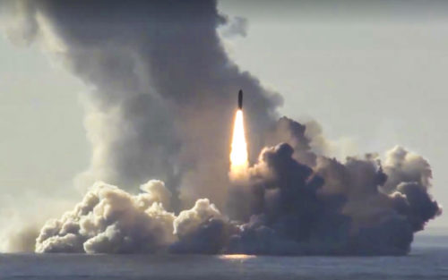 En mai 2018, la Russie a procédé à un essai du missile Boulava, depuis le SNLE Yuri Dolgoruky.