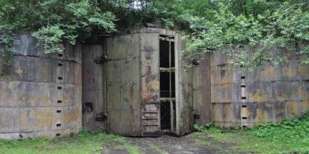 Des bunkers nucléaires soviétiques découverts en Pologne