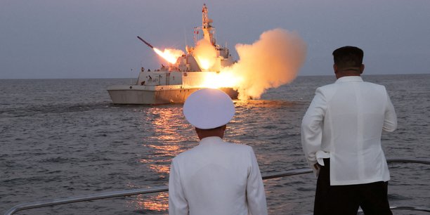 le-dirigeant-nord-coreen-kim-jong-un-supervise-un-essai-de-missile